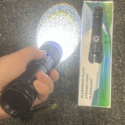 Small Rechargeable Flashlights 