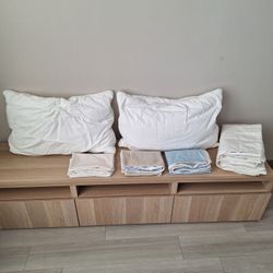 Queen Pillow 2-Piece Set, 2x Ikea GRÖNAMARANT pillows, 2x Ikea KEJSAROLVON and 2x Ikea ÄNGSKORN and 2x bed bug proof waterproof pillow protectors