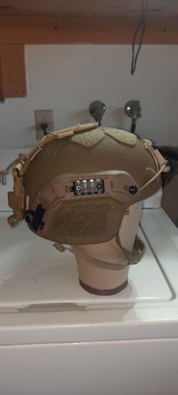 Ballistic helmet