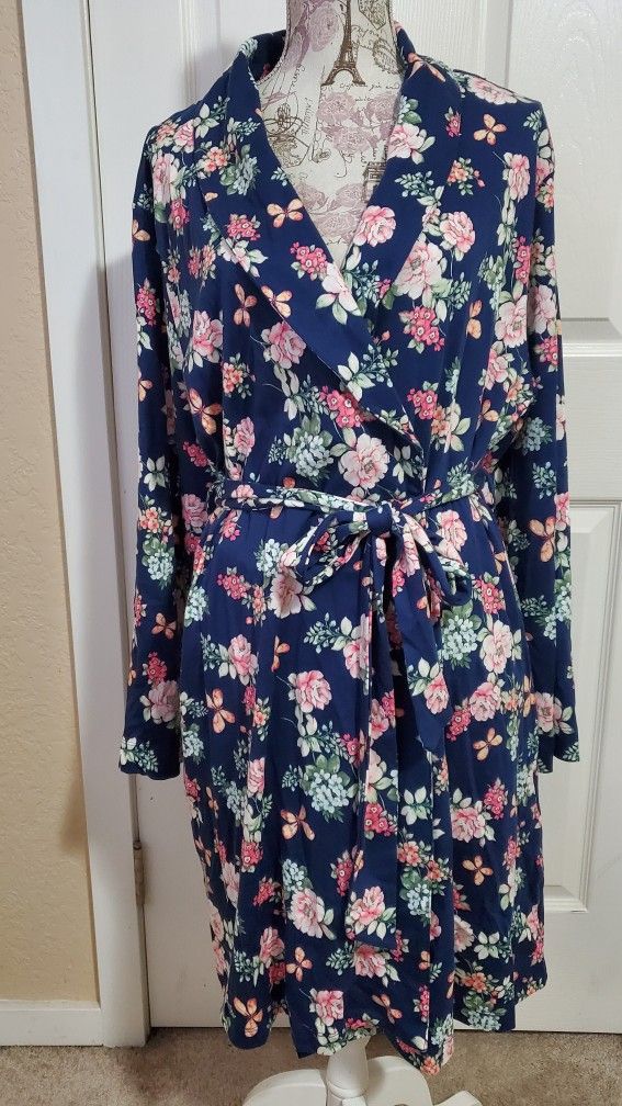 NWT. CHARTER CLUB Women's Robe. XL