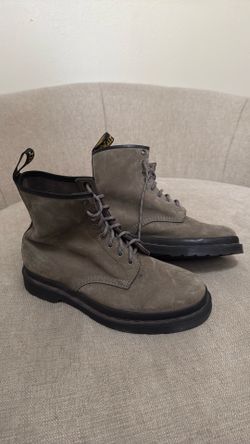Dr. Martens / Doc Martens - men’s 11 - 1460 model