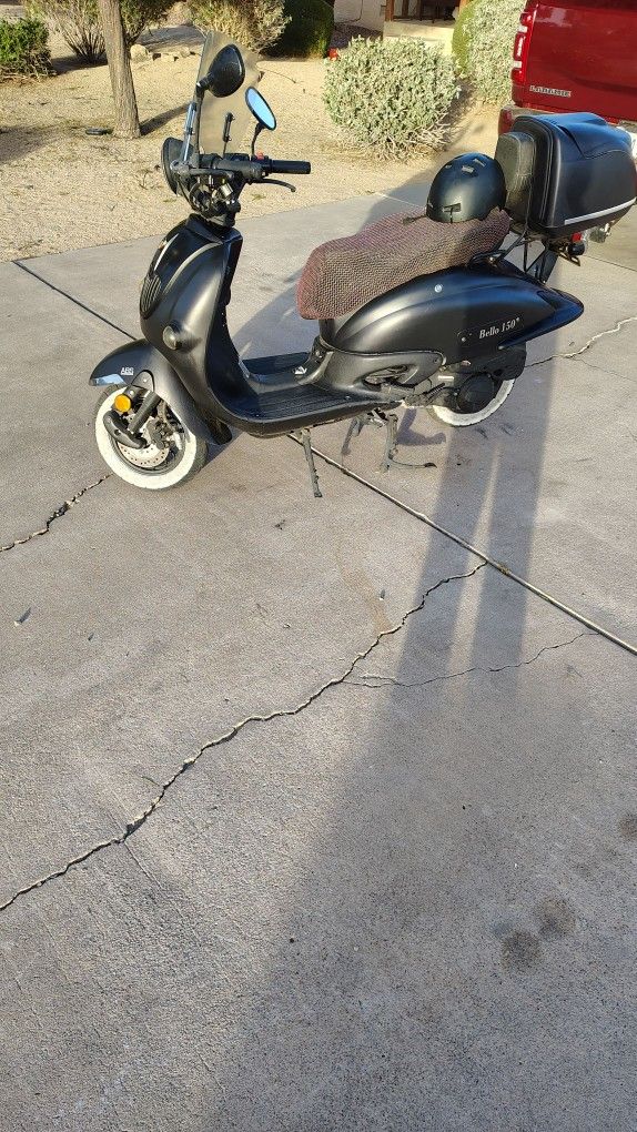 2021 Retro Style Scooter Street Legal Clean Title In Hand