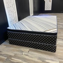 Queen Mattress- Double Sides - Come With Free Box Spring - Free Delivery 🚚 Today To Reasonable Distance 