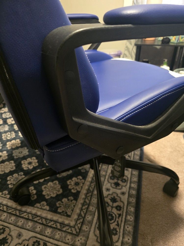 Toronto Maple Leaf Gaming Chair