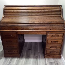 Beautiful  Solid Oak Executive Tambour Desk