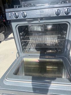 GE Spectra 30” Gas Range / Oven – Black – Self-Cleaning