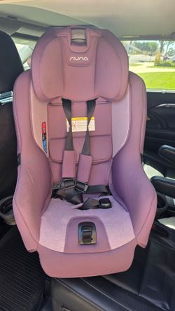 Nuna Rava Convertible carseat PURPLE