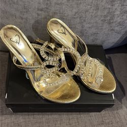 Sexy gold snake heel