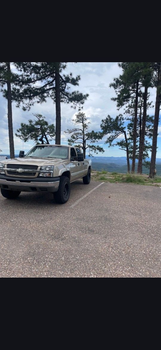 2005 Chevy Silvardo 2500 