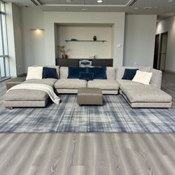 FREE DELIVERY - Flexform Modular Sectional w/ 2  Foot Stools and 2 Ottomans