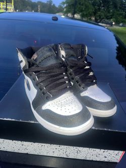 Air Jordan 1 Mids (size 8)