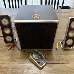 Logitech Z4 Computer Speakers Subwoofer and Volume Control