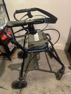 Seated walker