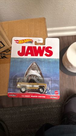 NEW 2023 Hot Wheels Retro Entertainment "Jaws" '75 Chevrolet Blazer Custom