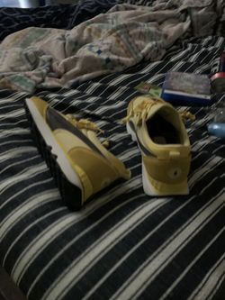 Pikachu Pumas Size 11