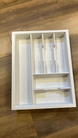 Utensil tray