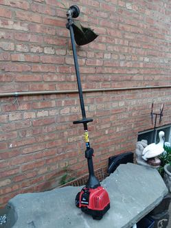 YARD MACHINES  Gas Weed Wacker
