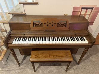 Free Up right Piano (Ballard)
