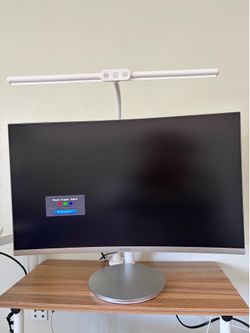 Samsung 27” Curved Monitor and desk light