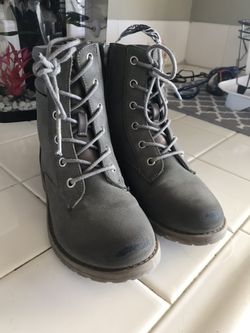 Girls boots size 1