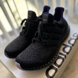 Adidas UltraBoost 4D - Size US9 