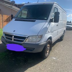04 Dodge Sprinter 2500 Cab $ Chassis 140 w.b Cutaway  Van 2d