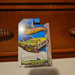 2012 Hot Wheels '64 Lincoln Continental Convertible Treasure Hunt 