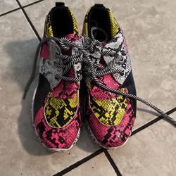 Women’s Shoe Size 8