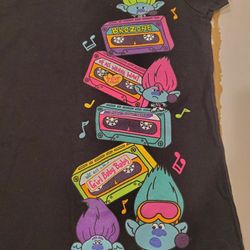 NEW Girls Size Medium Trolls Band Together Graphic TShirt Black Short Sleeved Movie Branch Notes 
