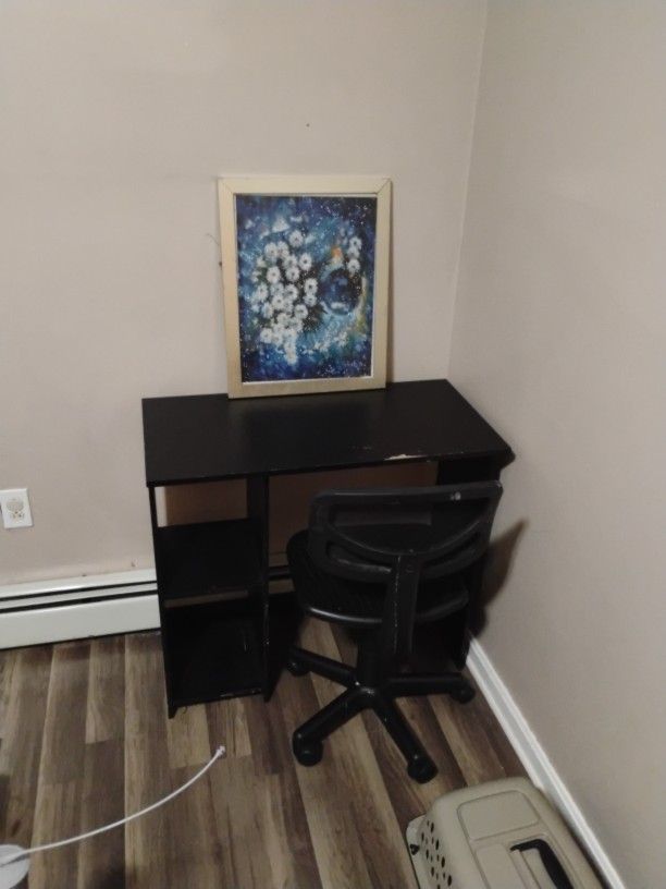 Desk, Chair and free filing cabinet
