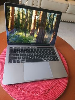Apple Macbook Pro 13" Screen i5 16gb Ram 256gb SSD Drive 2019