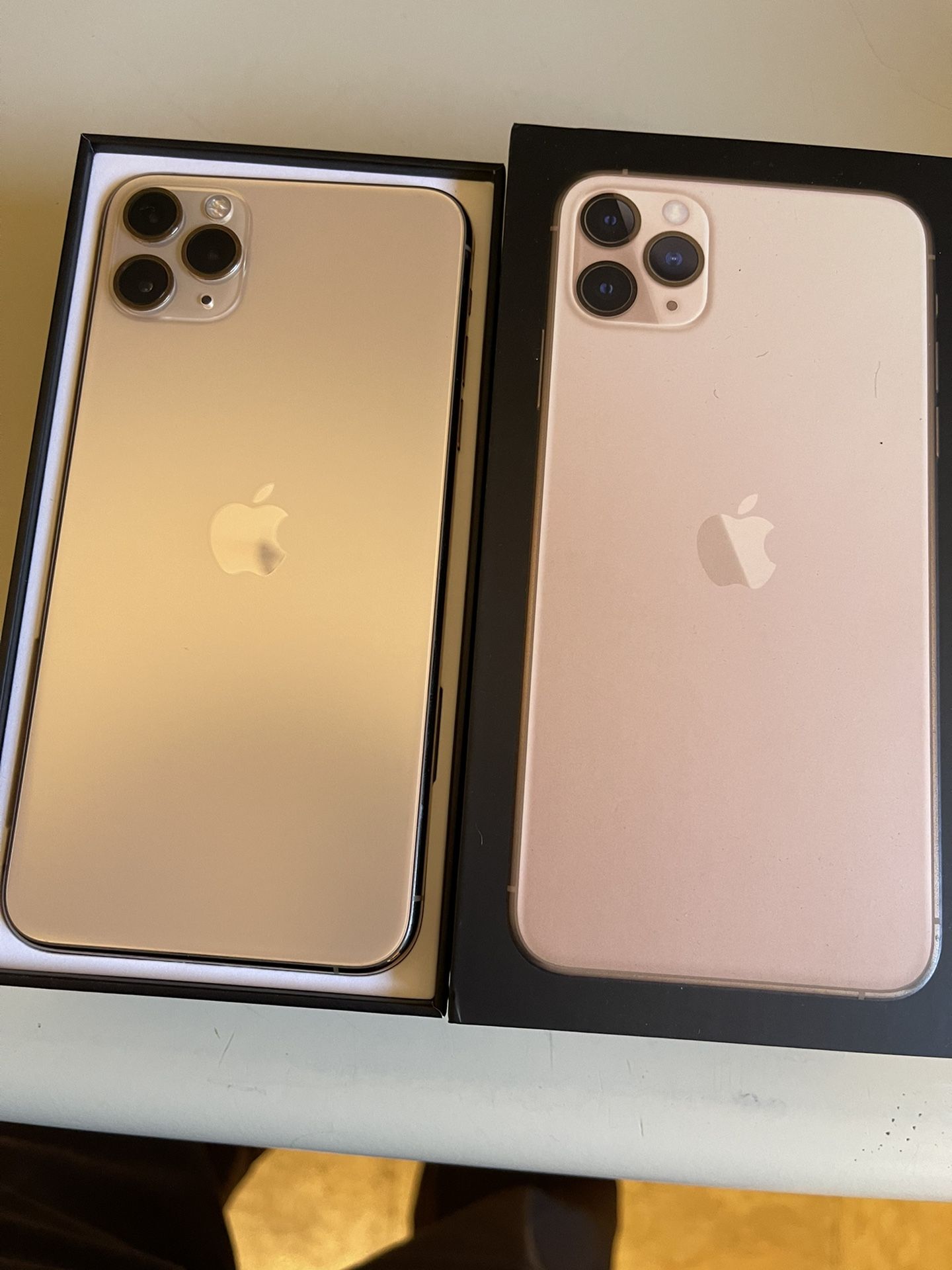 iPhone 11 Pro Max Gold