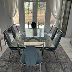 Glass Table With 6 Chairs 