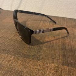 Burberry Glases