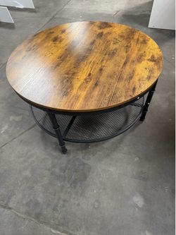 Round coffee table 35.5”(dia) x18.5”H