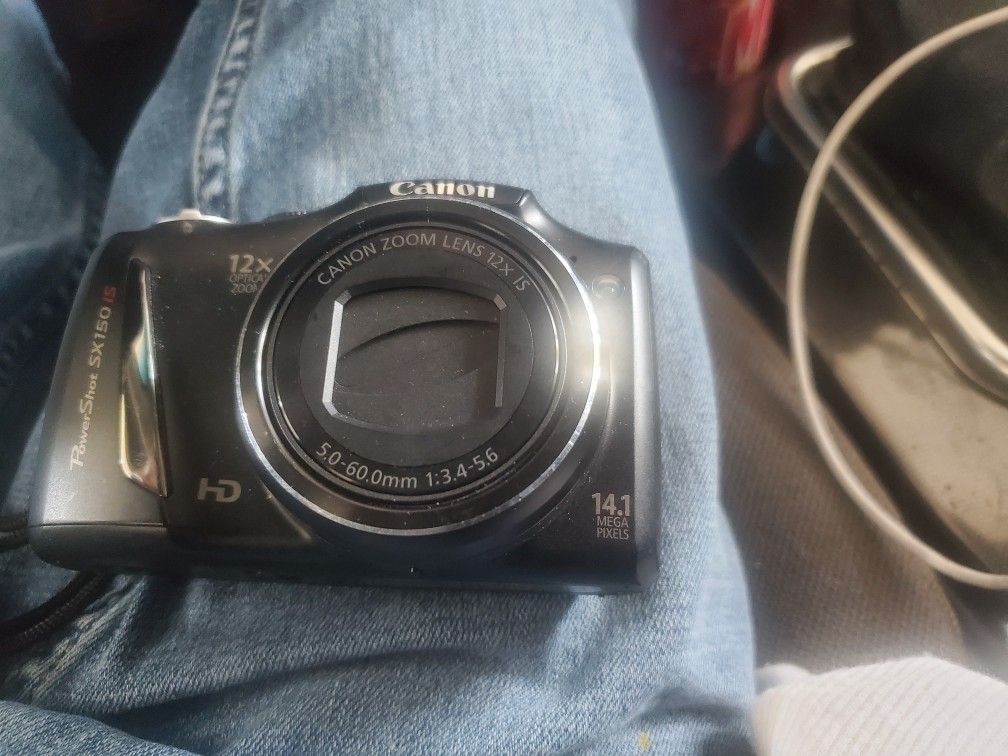 The Canon PowerShot SX150 IS 14.1MP Digital Camera