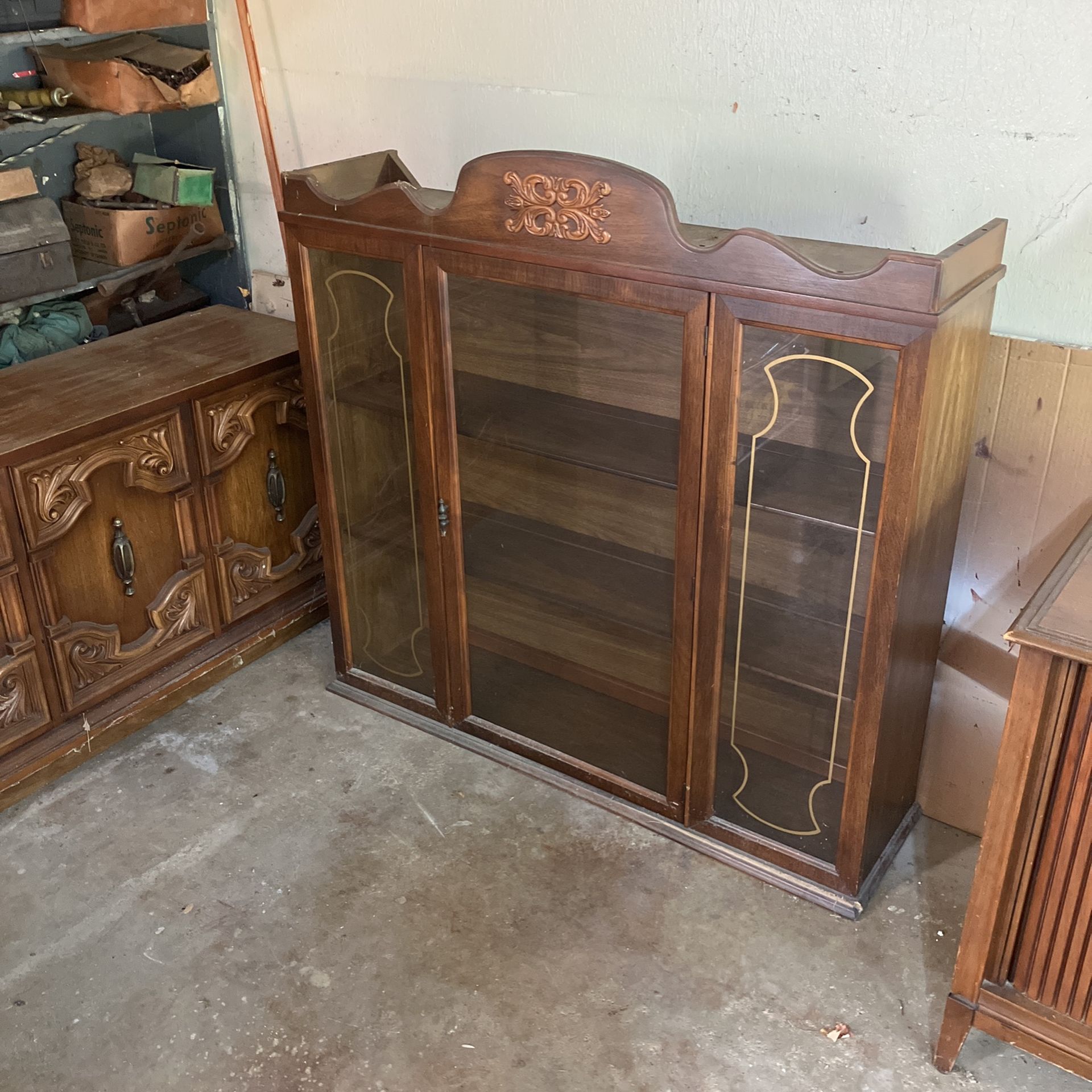 Free China cabinet