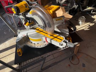 12”DeWALT miter sliding saw