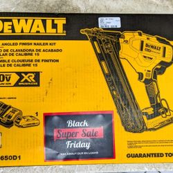 DeWalt Nailer DCN650D1 15 Gauge
