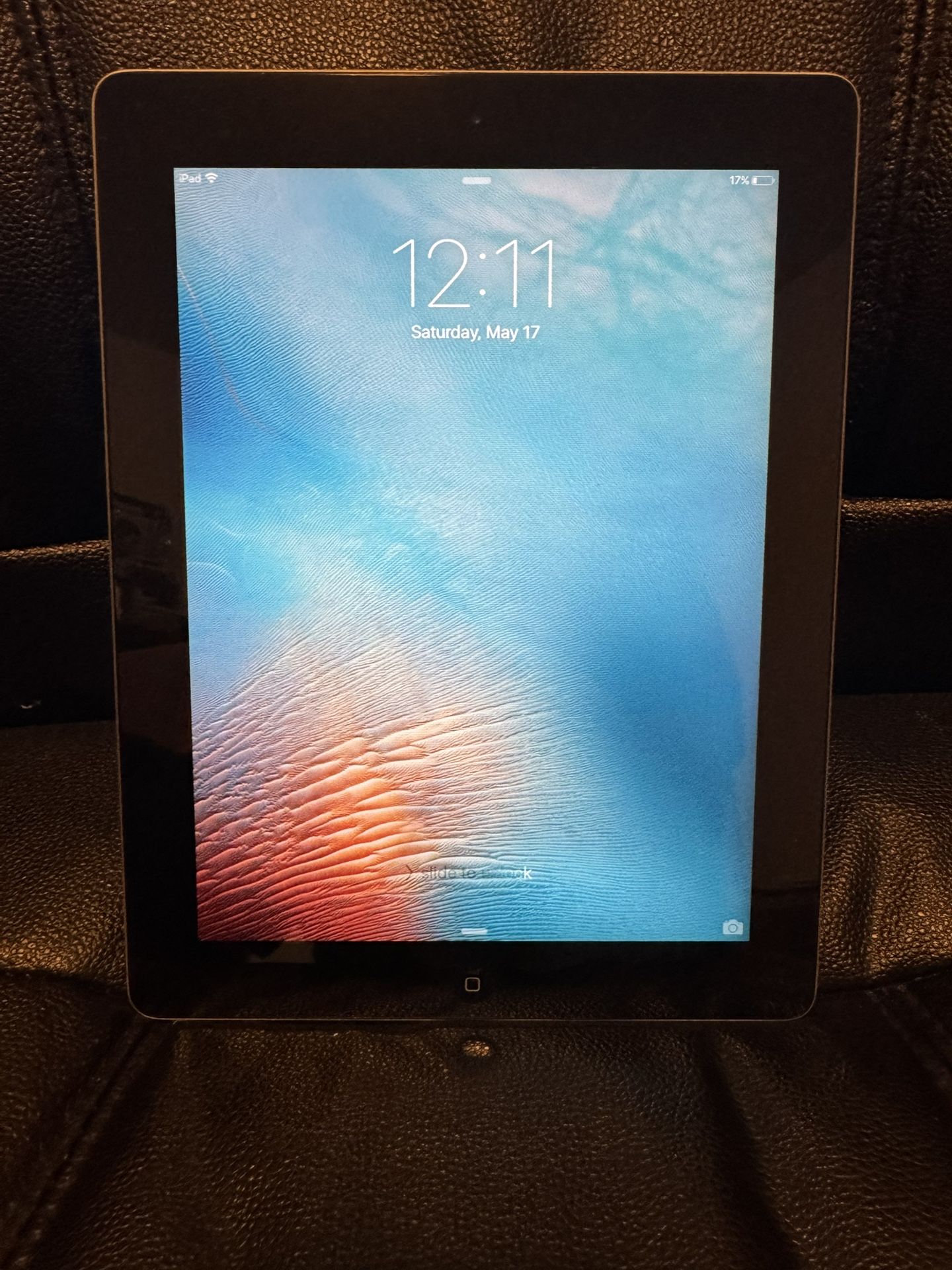 Apple iPad 2 (16GB)(Older Model) Great for browsing and YouTube WiFi Only!!!