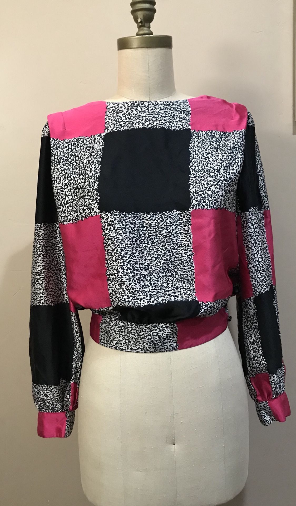 Long sleeve blouse black , hot pink. SZ “SMALL”. Free delivery Oceanside, Vista, Carlsbad area