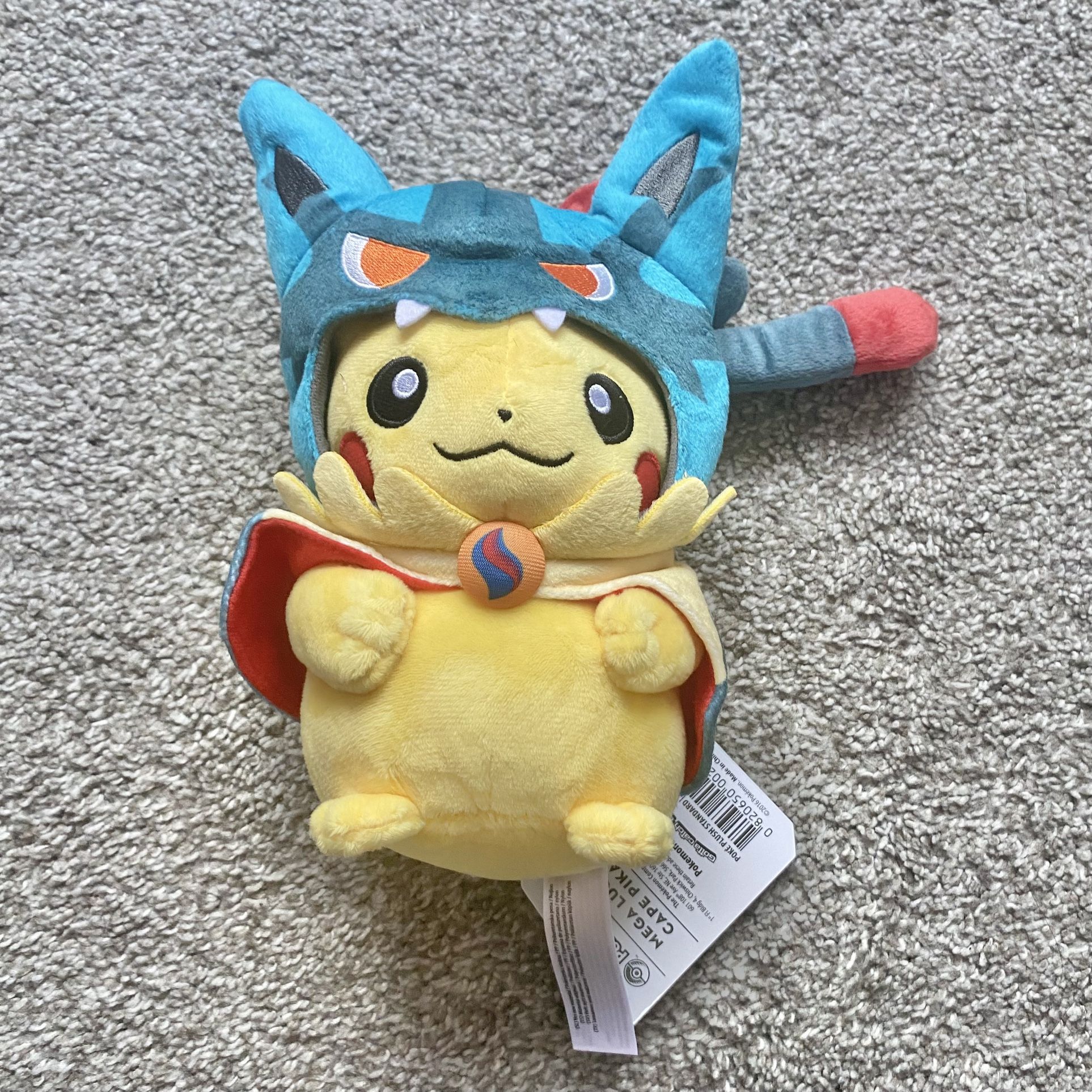 Pokémon Center Original Pikachu wearing a Mega Lucario poncho X Rare New