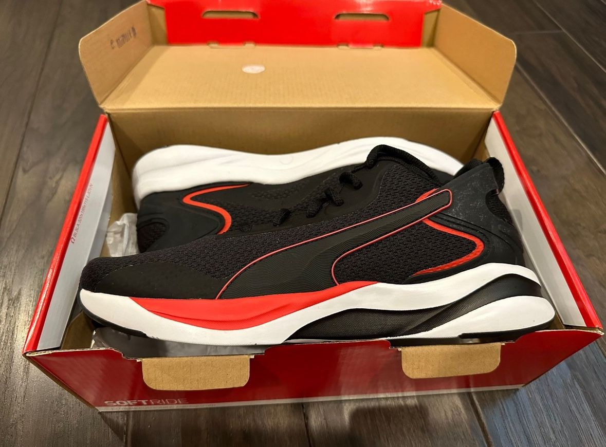 Brand New Men’s Puma Softride Rift Tech Shoes Size 9.5