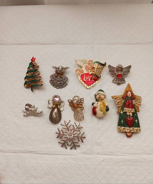 Christmas Vintage Pins/Brooches