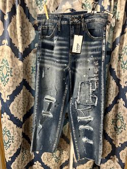 Rue 21 Loose Crop Distressed Jeans