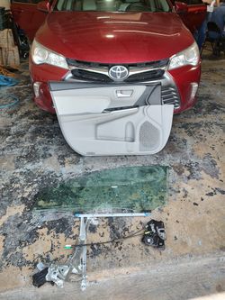 2014 Toyota Camry Door Panel & Latch.Window & Regulador