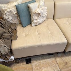 2-piece White Sofa Set