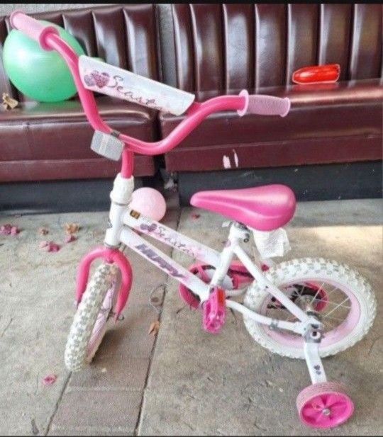 Seaster Huffy Girl Bike $25