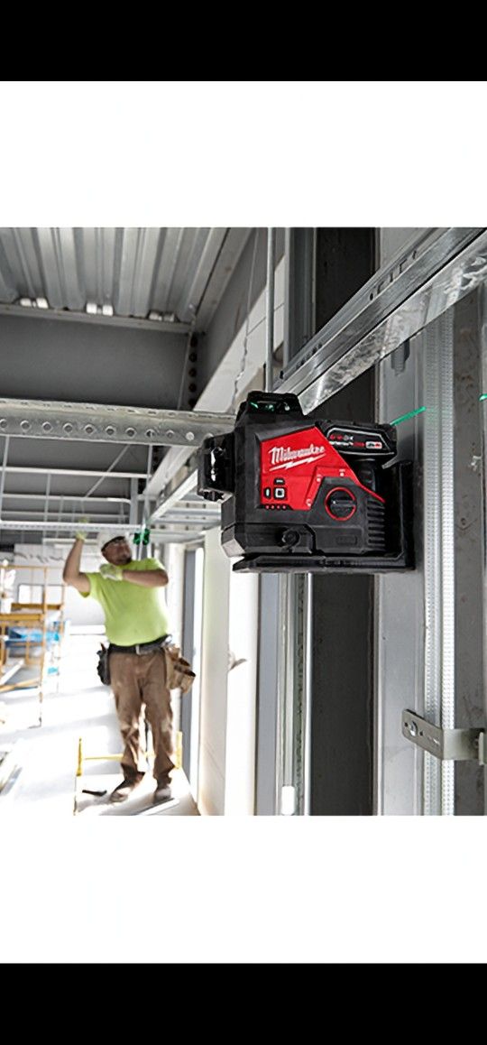Milwaukee
M12 360 Degre 12-Volt Lithium-Ion Cordless 250 ft. Green 3-Plane Laser Level Kit