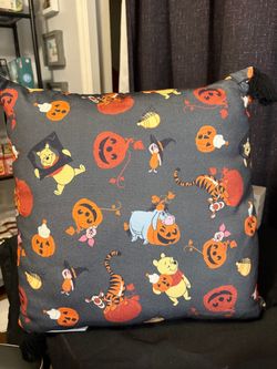 Winnie the Pooh Halloween Throw Pillow
